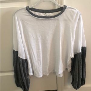 White and grey jersey tee